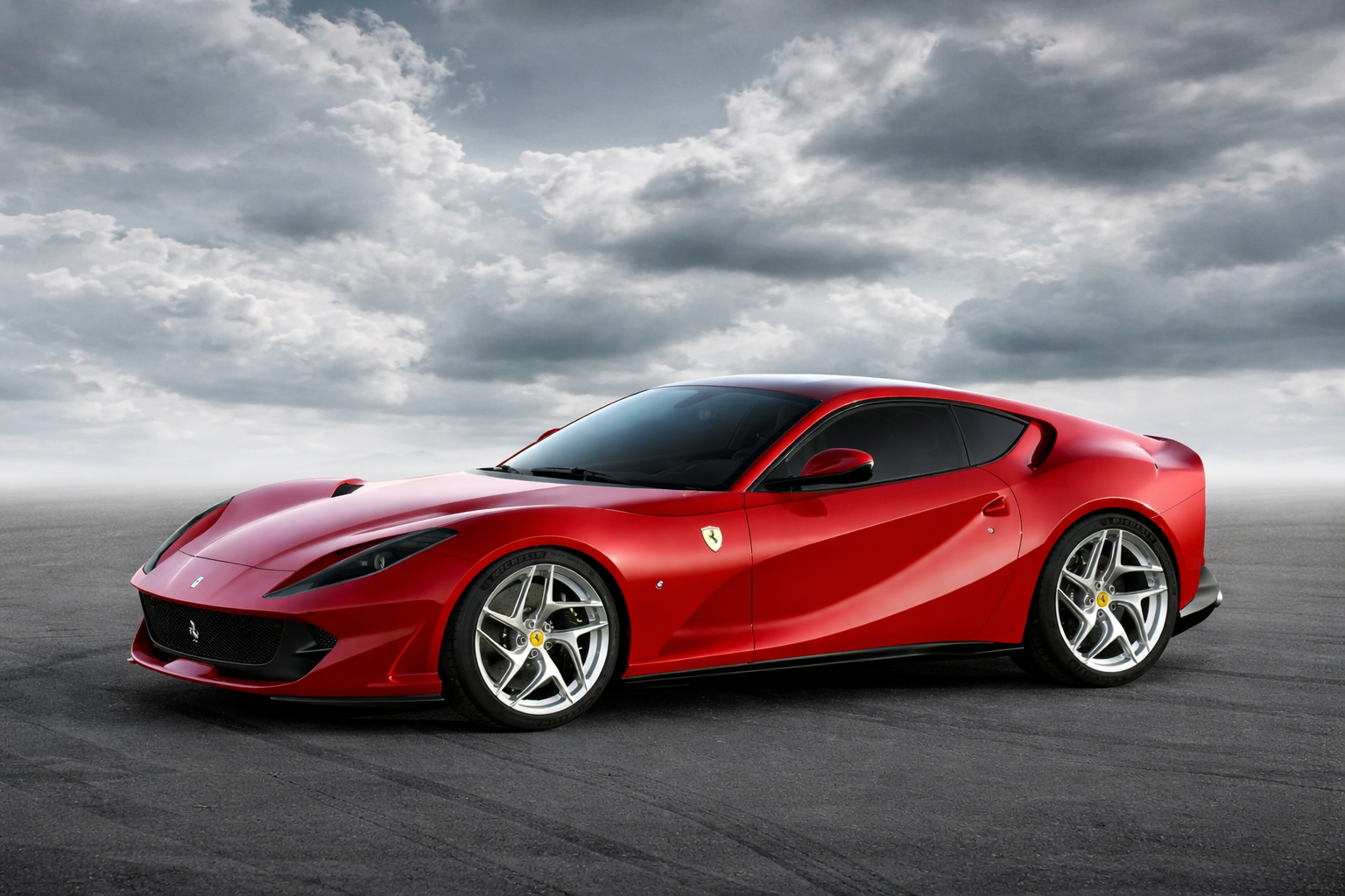 Ferrari 812 Superfast Gắn Biển Số Đẹp: Nâng Tầm Giá Trị Chiến Mã Tại SODEP.COM.VN
